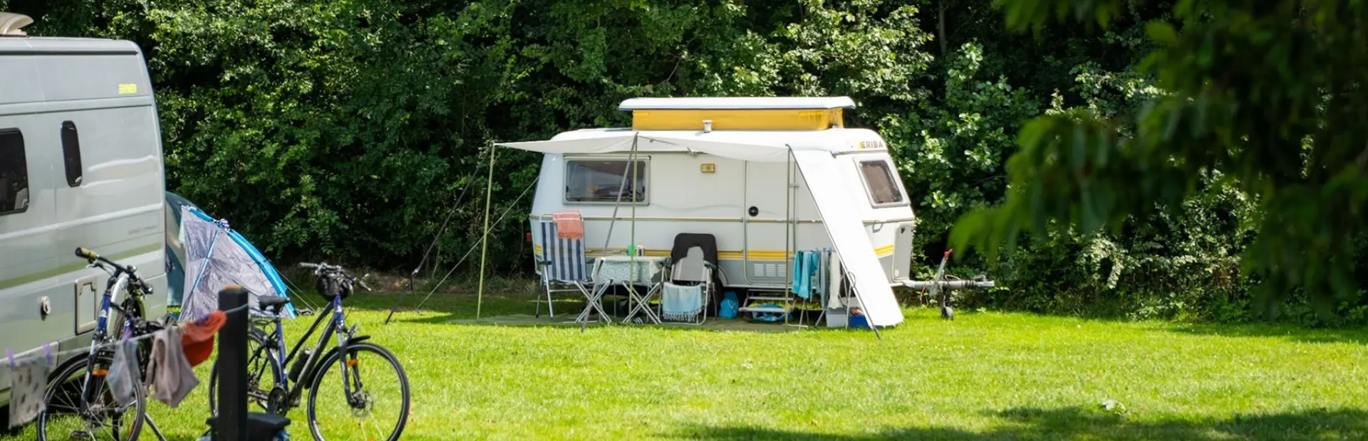 Camping Indijk met caravan