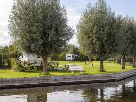 Kamperen aan het water Camping de Rakken