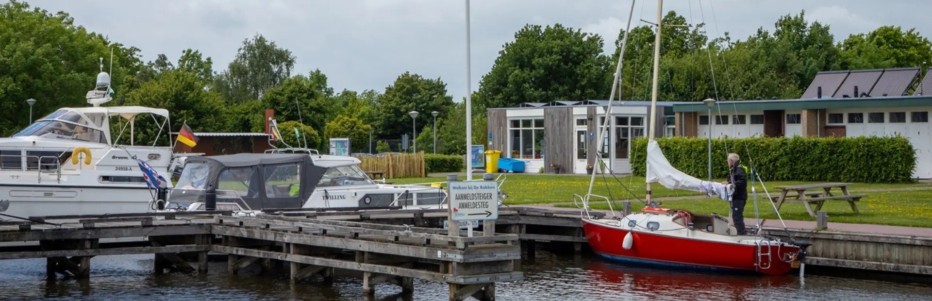 Aanmeldsteiger Jachthaven de Rakken