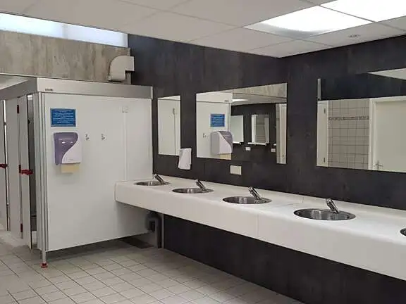 Sanitair douches dames