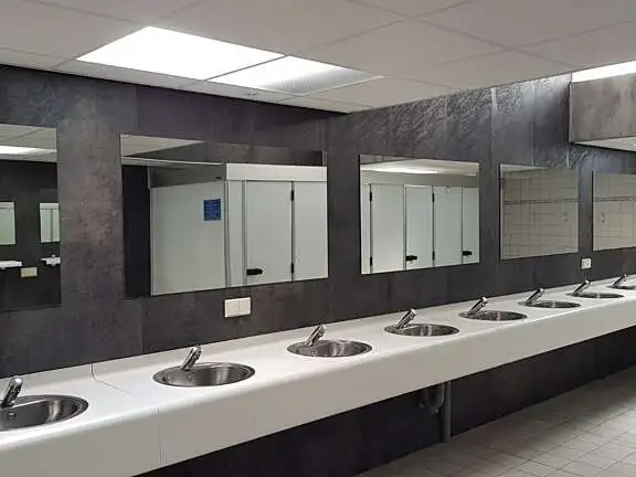Sanitair wastafels heren
