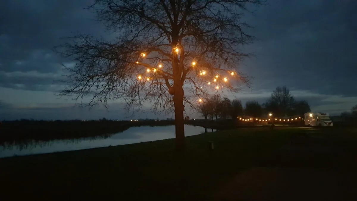 Winterkamperen Friesland aan het water De Rakken Woudsend